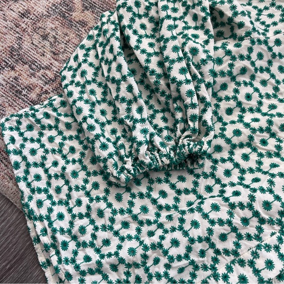 Bellerose Blouse - Picture 2 of 9